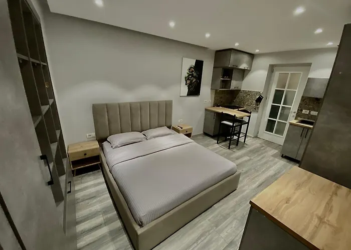 At U.s Embassy 02 شقة