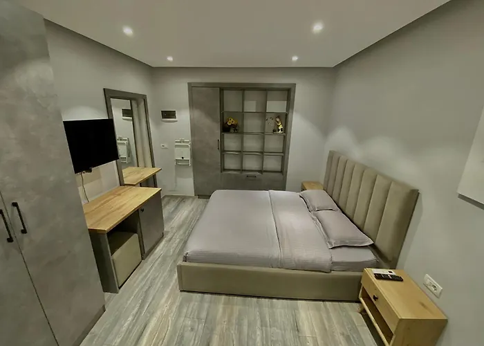 At U.s Embassy 02 Appartement Tirana